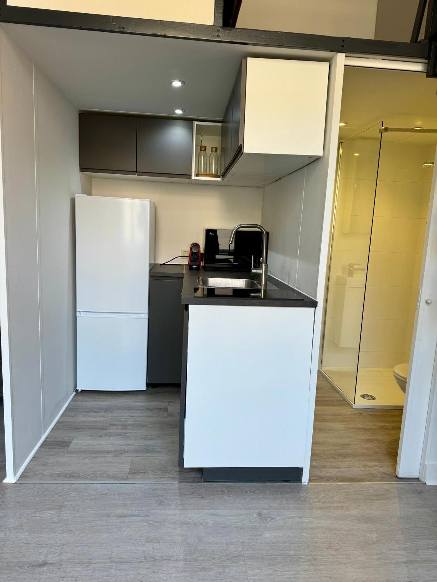 Studio Avec Chambre En Mezzanine Brussel Buitenkant foto