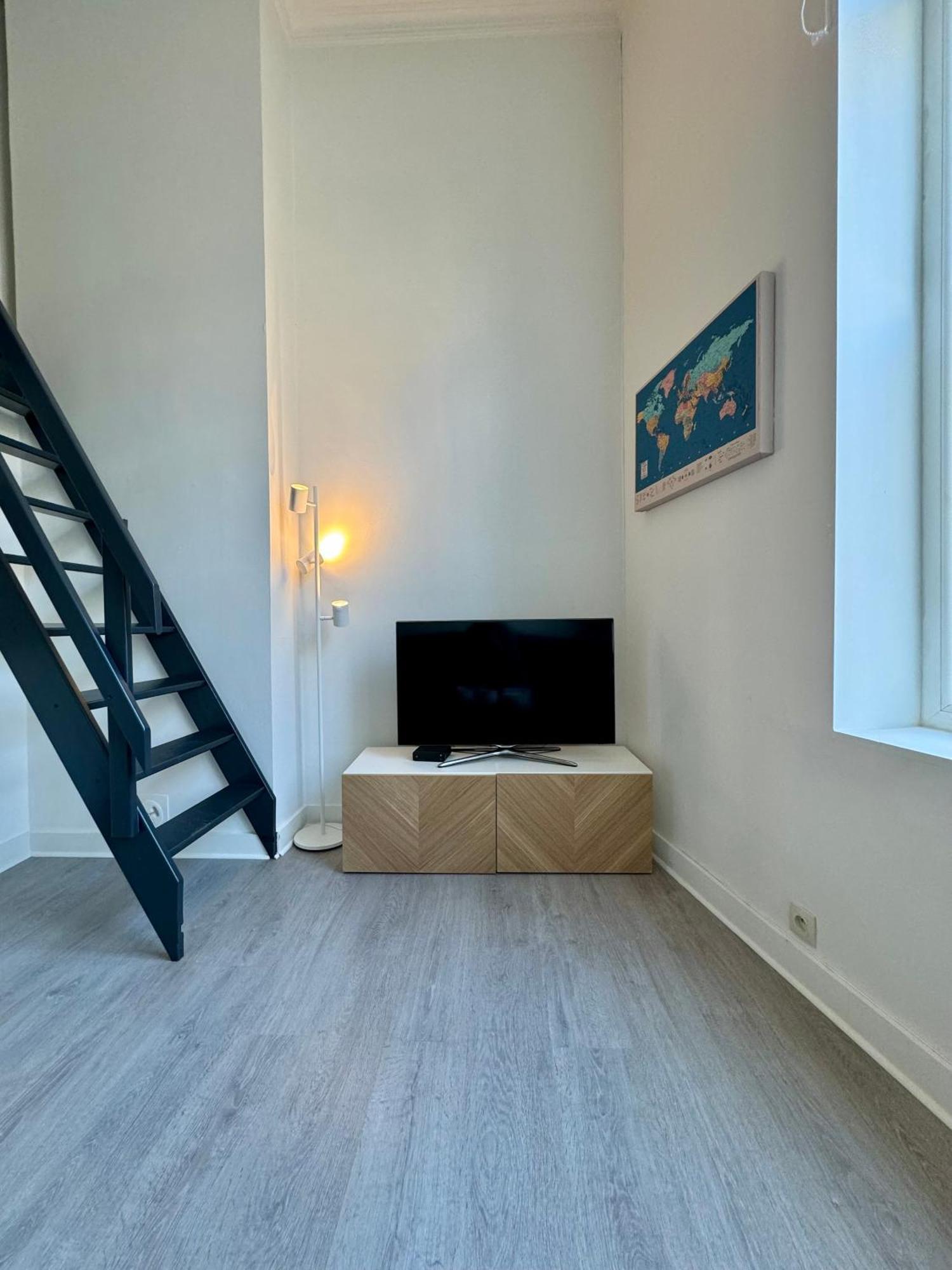 Studio Avec Chambre En Mezzanine Brussel Buitenkant foto
